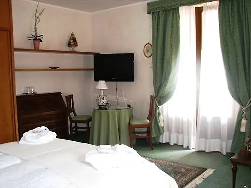 Hotel Royal 메나지오